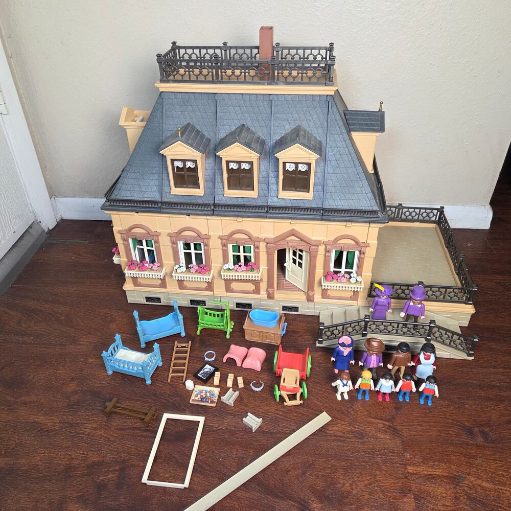 Vintage Playmobil 99% Complete Small Victorian Mansion + People & Accessories